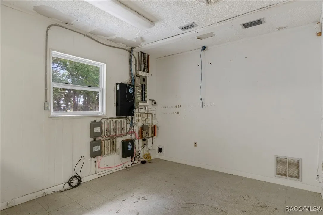 377 Highway 40 W, Inglis, FL 34449, Inglis, Florida, United States. - Photo 42