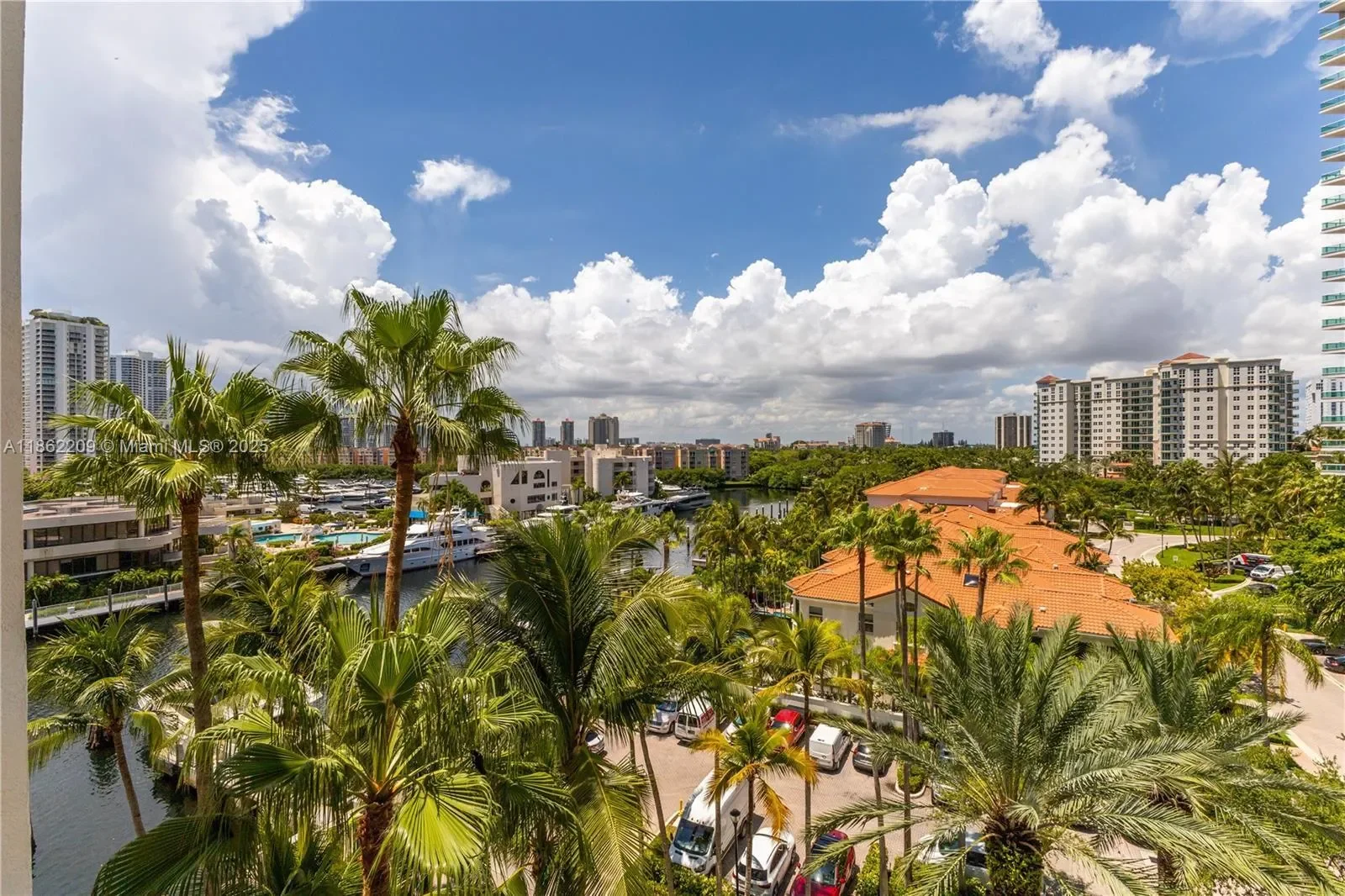 19925 NE 39th Pl 603, Aventura, Florida, United States. - Photo 12