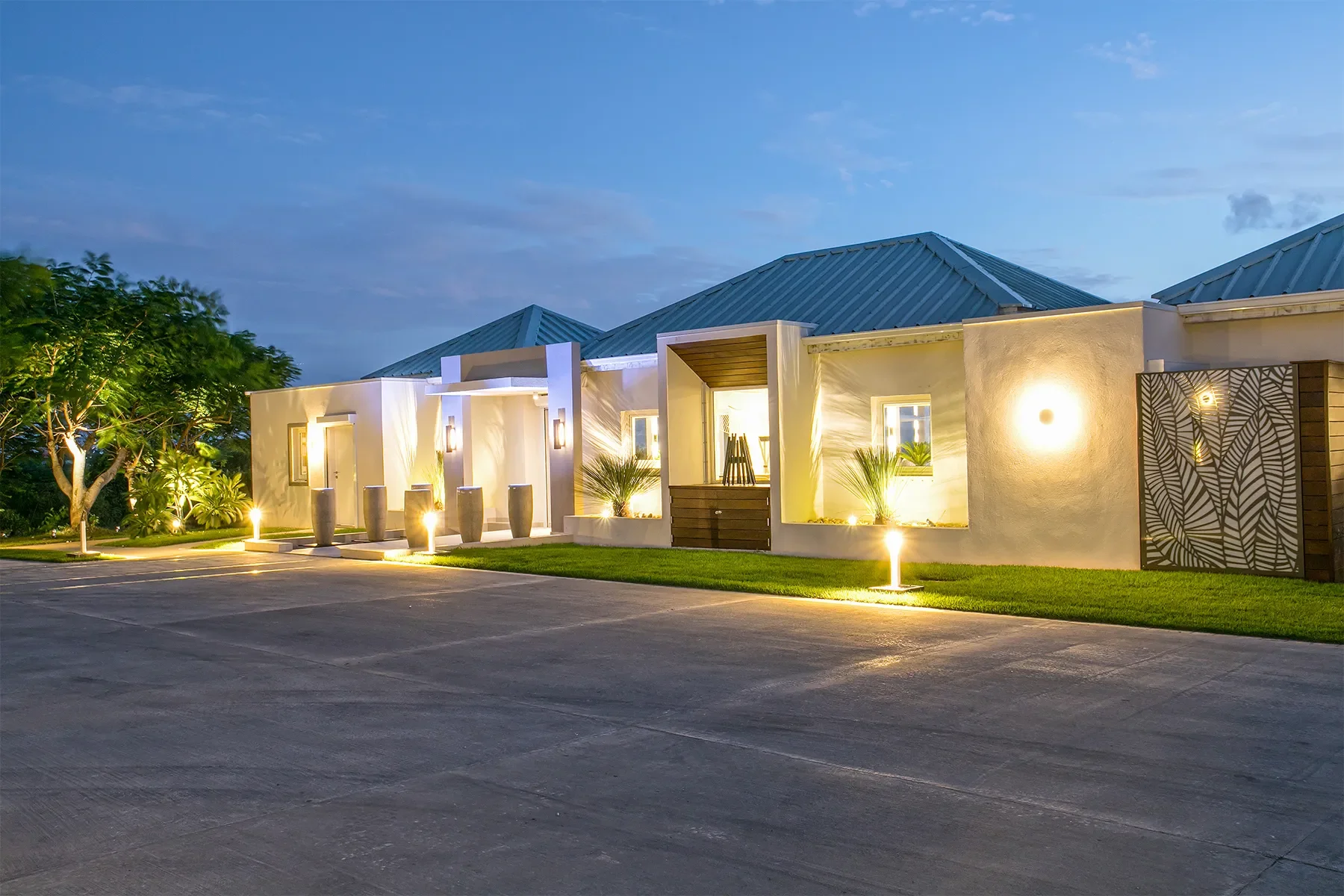 Exterior photo 10