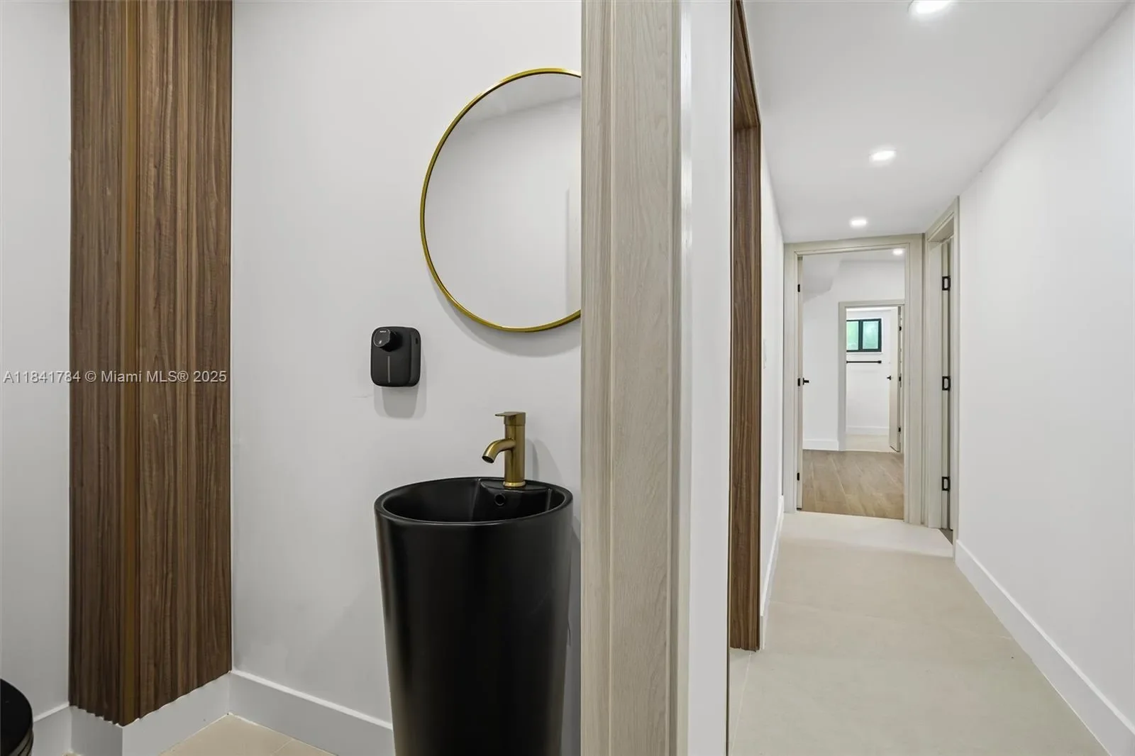 2180 NE 190th Ter, North Miami Beach, Florida, United States. - Photo 28