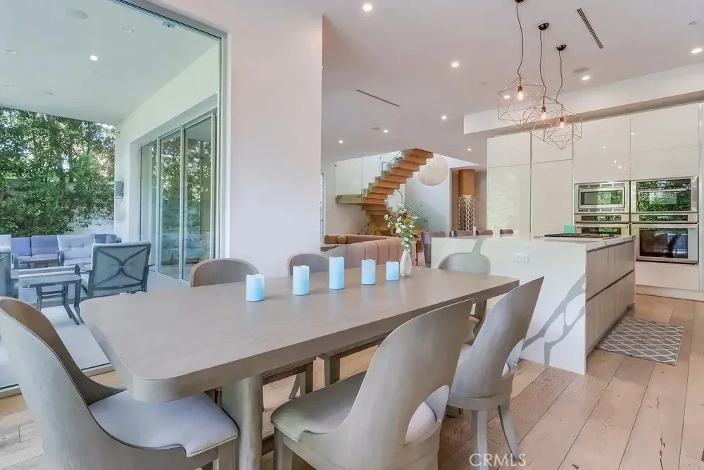 737 N Cherokee Avenue, Los Angeles, California, United States. - Photo 8