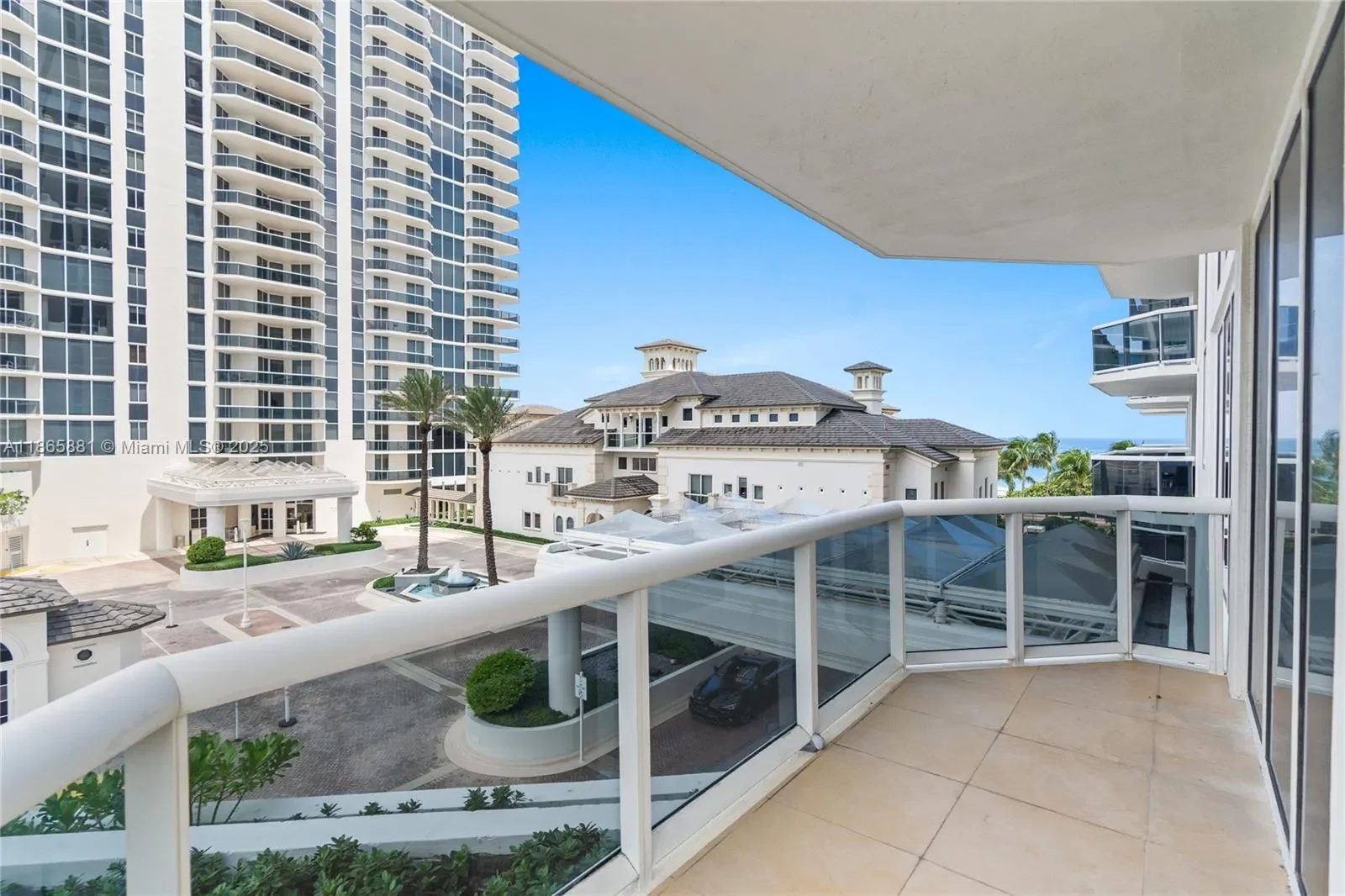 4775 Collins Ave 507, Miami Beach, Florida, United States. - Photo 6