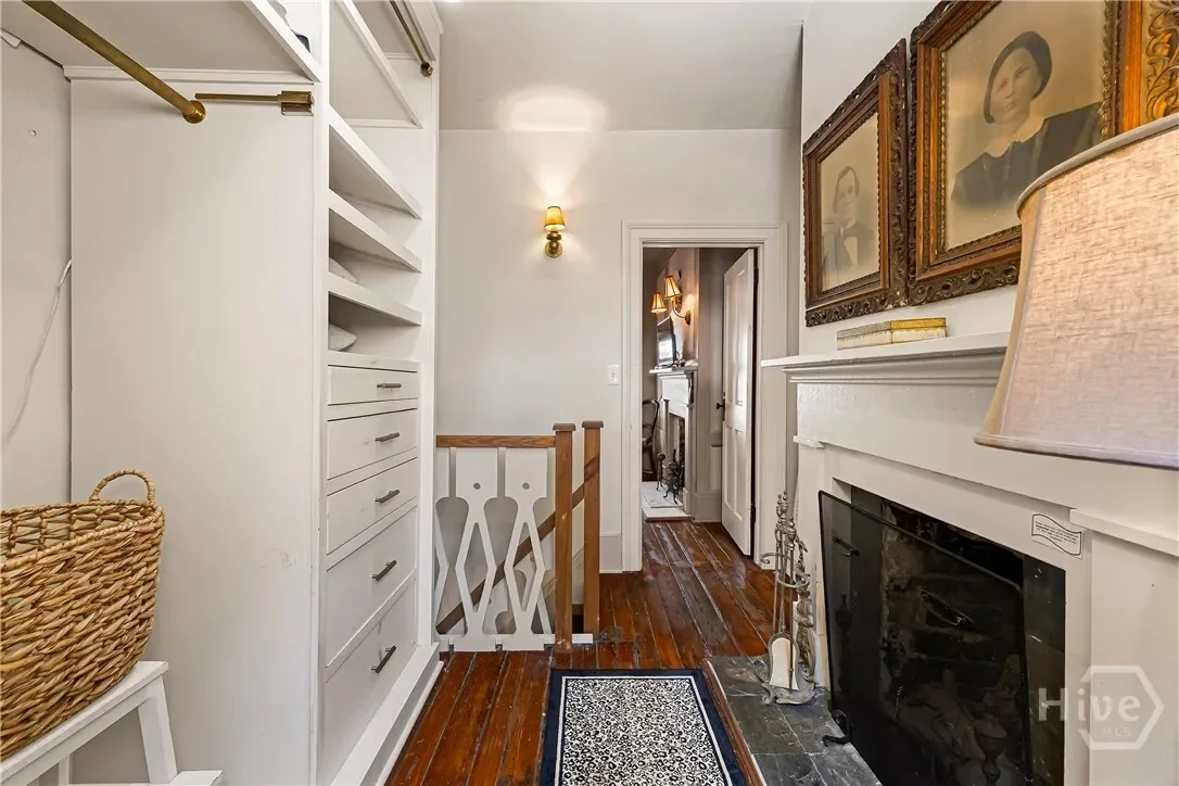 407 E Jones Street, Savannah, Georgia, United States. - Photo 13
