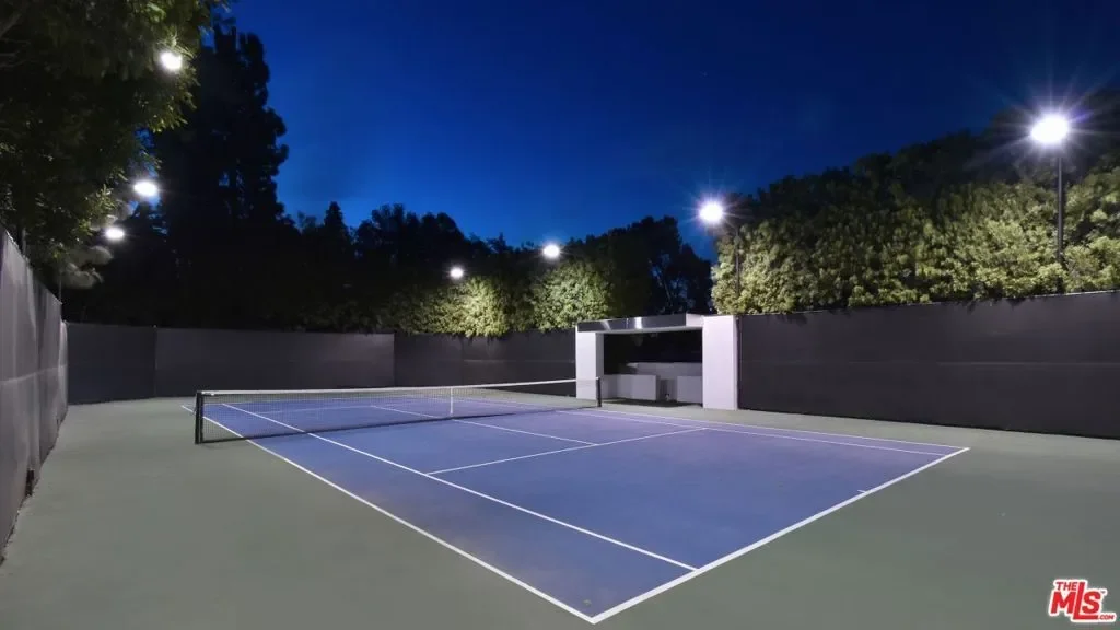 16032 VALLEY VISTA Boulevard, Los Angeles, California, United States. - Photo 21