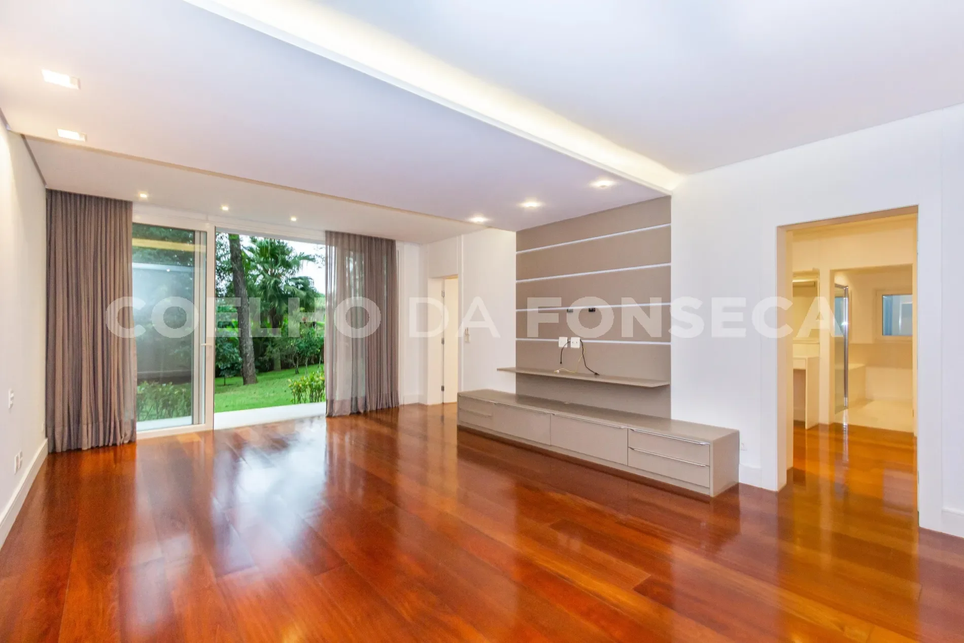 Gallery photo 2