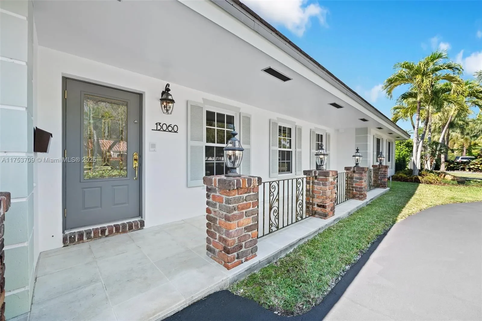 13060 SW 70th Ave, Coral Gables, Florida, United States. - Photo 2