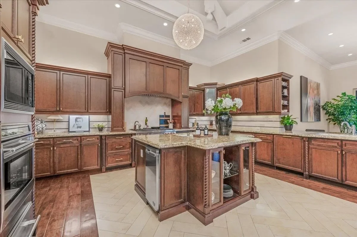 11350 Glencastle Way N, Fresno, CA 93730, Fresno, California, United States. - Photo 23