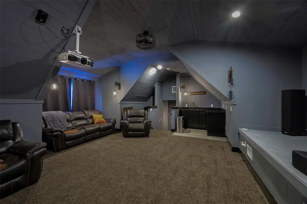 12345 Flow Road, Krum, Texas, United States. - Photo 24