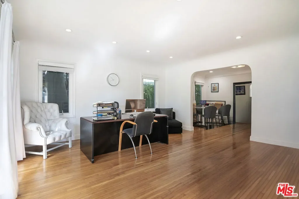 9037 Elevado Street, Los Angeles, California, United States. - Photo 50