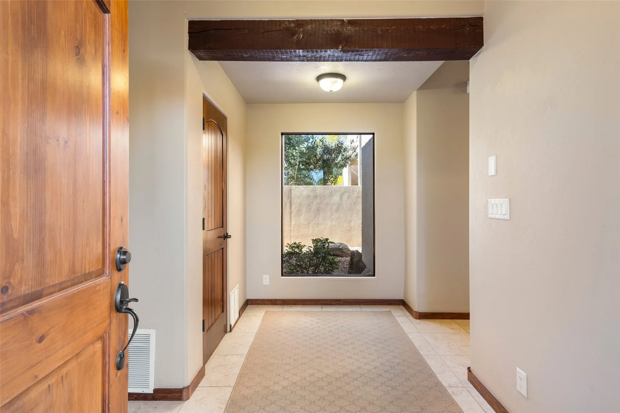 9 E Avenida Sebastian, Santa Fe, NM 87506, Santa Fe, New Mexico, United States. - Photo 8