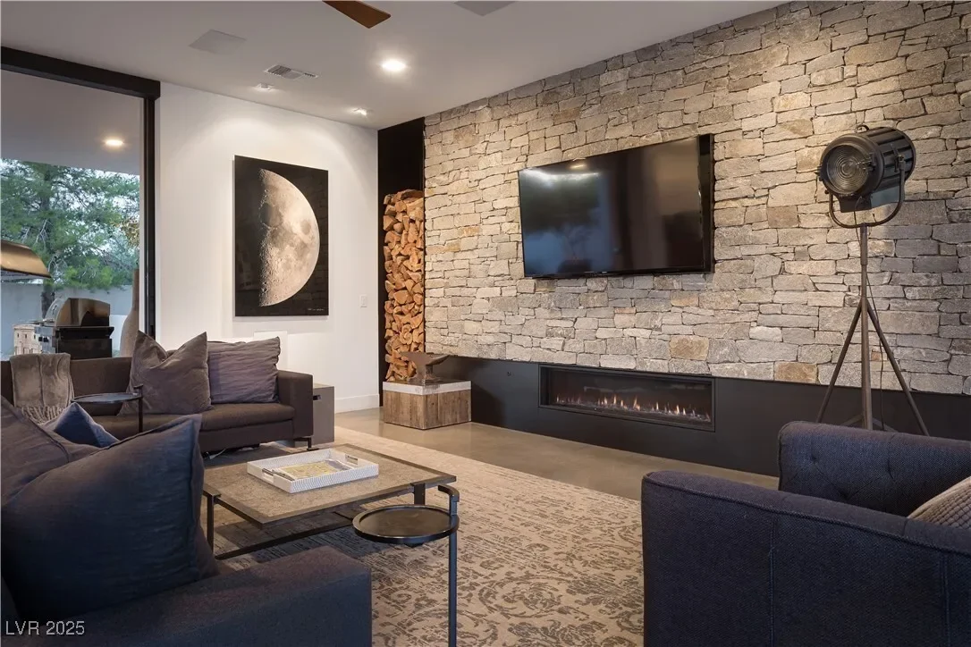 7030 SCHIRLLS Street, Las Vegas, Nevada, United States. - Photo 19