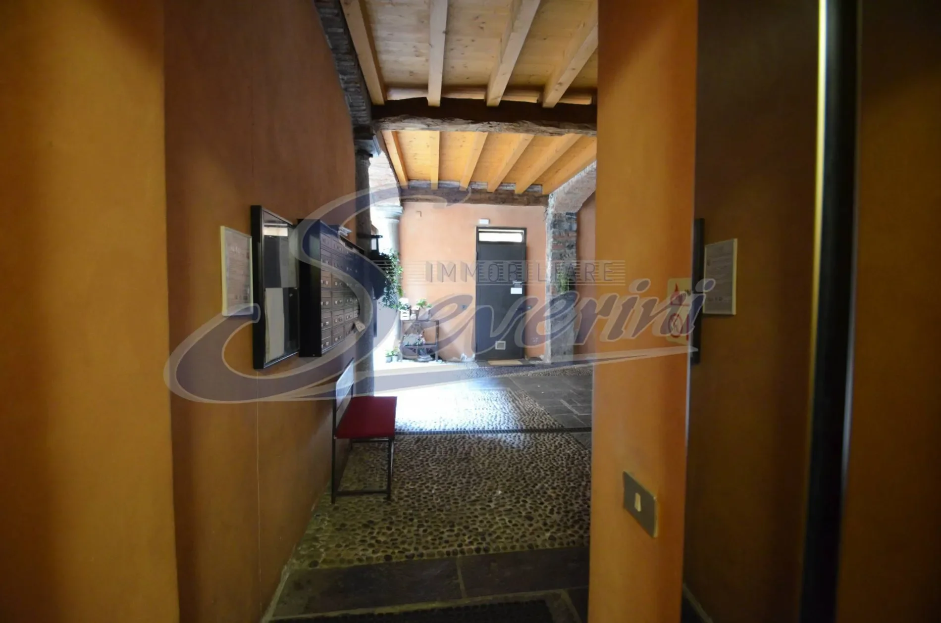 Appartamento in casa d\'epoca in vendita a Como, Centro Storico