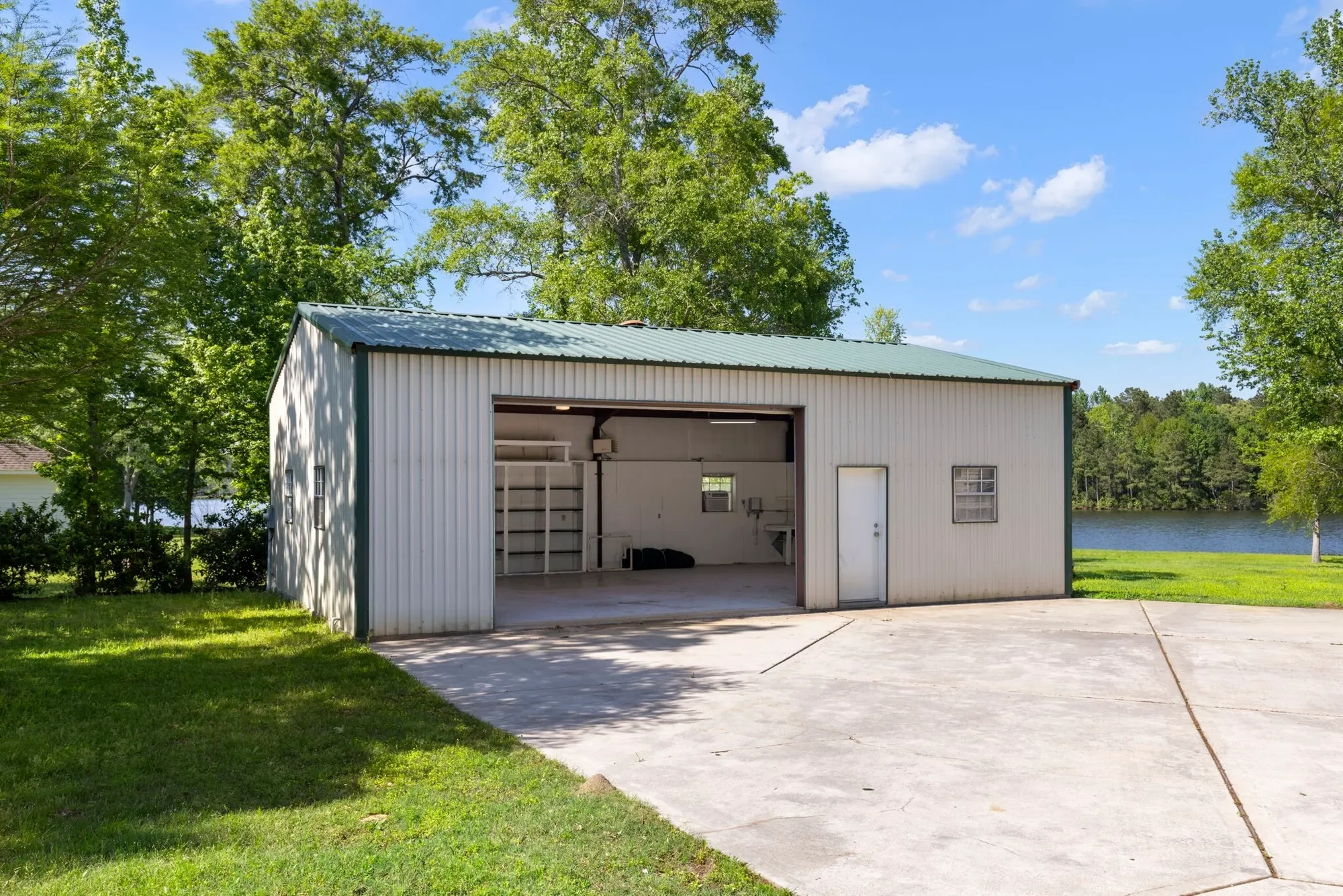 132 Lyndsey Drive, Montgomery, TX 77316, Montgomery, Texas, United States. - Photo 17