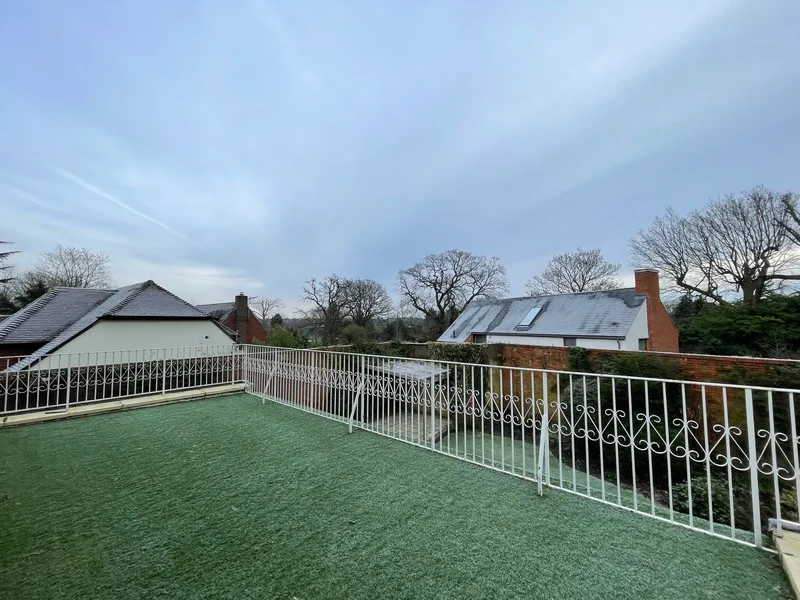 Coombe Hill Road, Kingston upon Thames, England, United Kingdom. - Photo 11