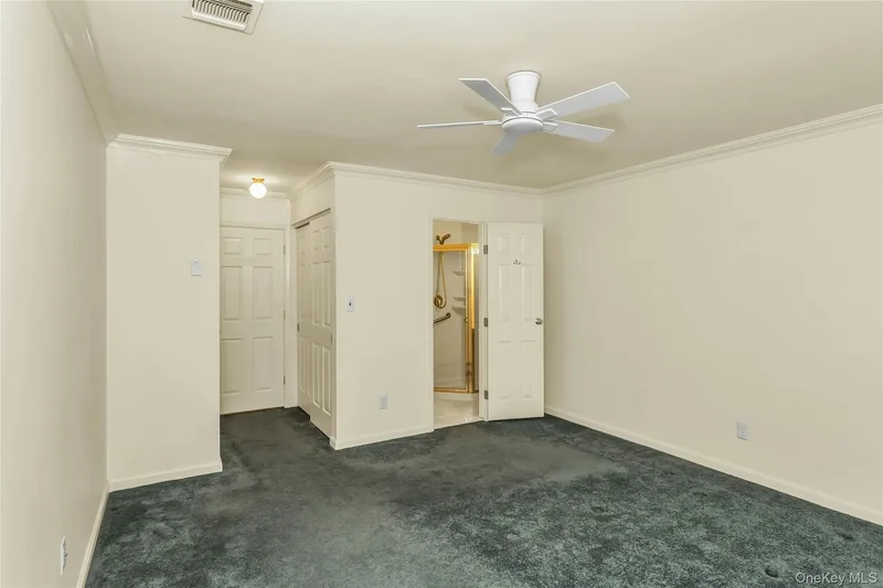 55 Harbor North, Amityville, New York, United States. - Photo 17