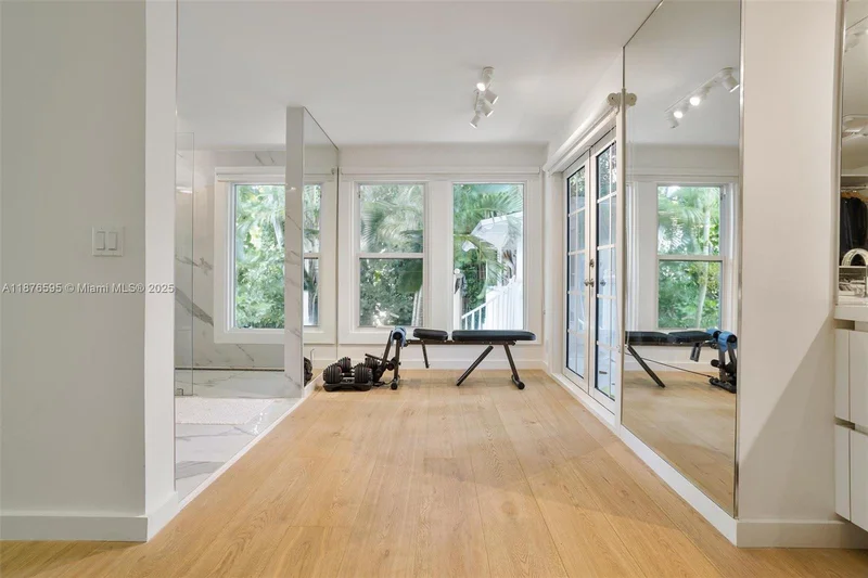4286 S Douglas Rd, Miami, Florida, United States. - Photo 21