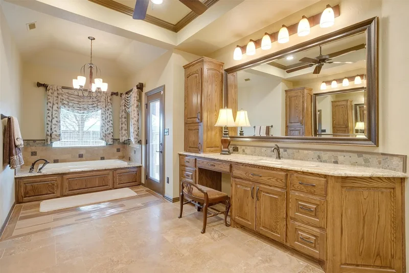 9310 Bellechase Road, Granbury, TX 76049, Granbury, Texas, United States. - Photo 17