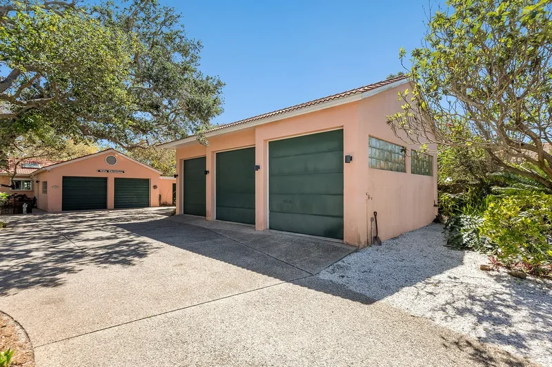 1049 N Casey Key Road, Osprey, FL 34229, Osprey, Florida, United States. - Photo 39