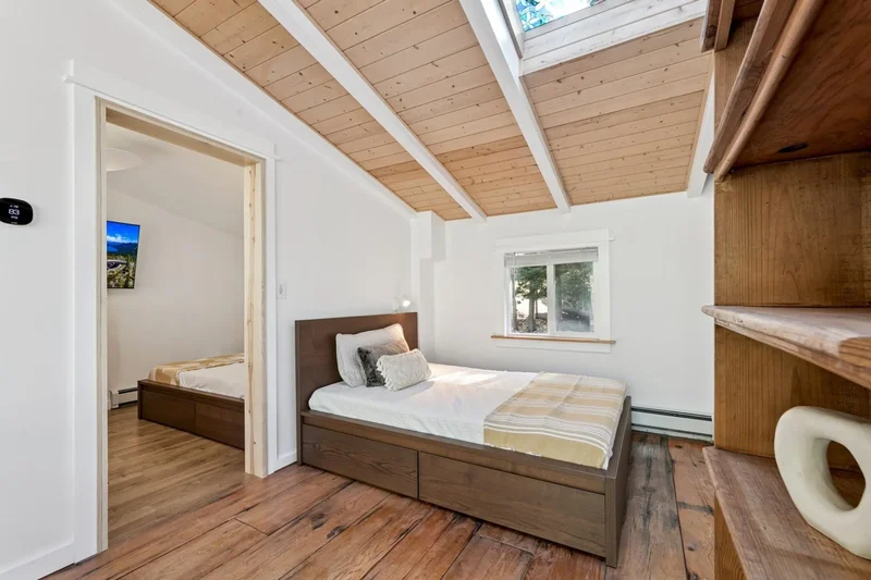 7594 & 7598 River Road, Truckee, California, United States. - Photo 15