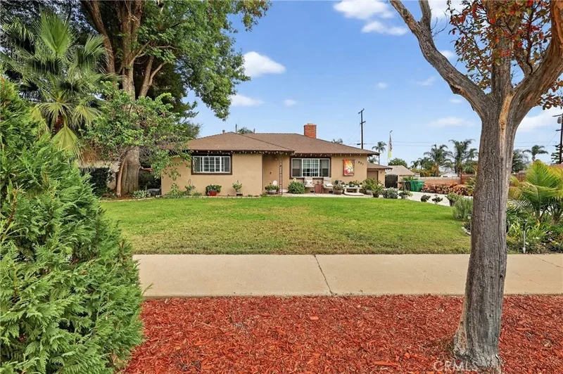 951 W Kendall, Corona, California, United States. - Photo 38