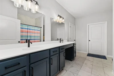 Thumbnail 28