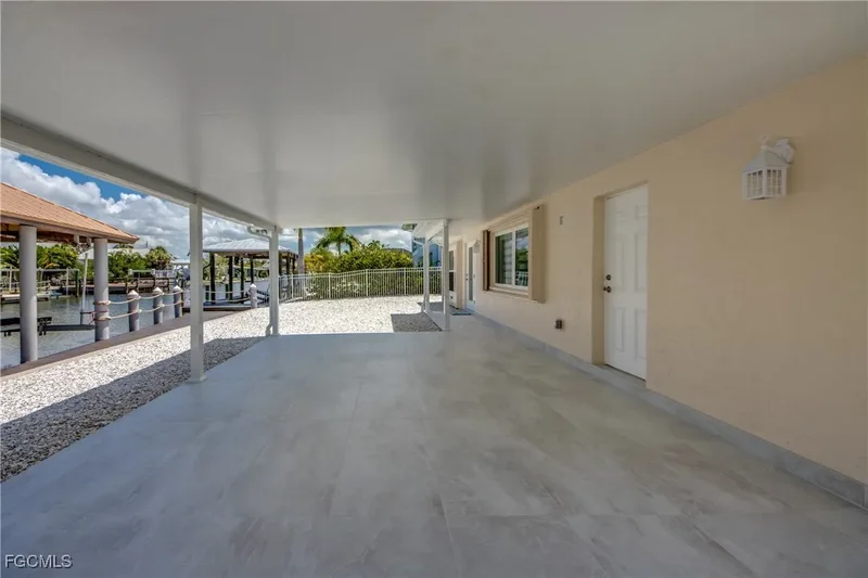 107 Albatross Street, Fort Myers Beach, FL 33931, Fort Myers Beach, Florida, United States. - Photo 34