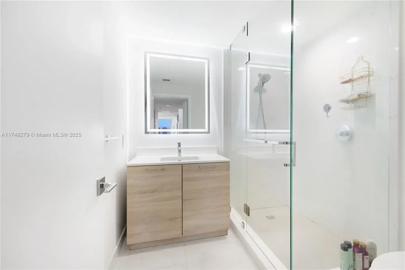 16385 Biscayne Blvd 1221, Golden Beach, Florida, United States. - Photo 28