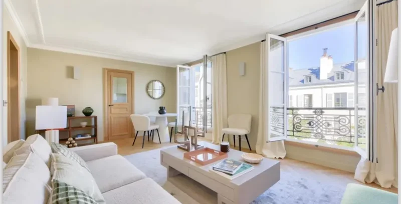 Rue Las Cases, Paris, Île-de-France, France. - Photo 8