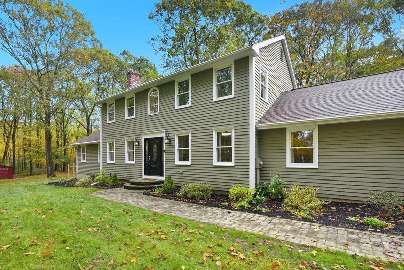 26 Center Road, Woodstock, Connecticut, United States. - Photo 2