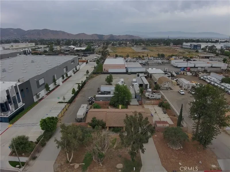 13981 Rose, Fontana, California, United States. - Photo 16
