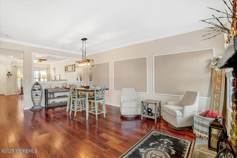102 Whitlock Court, Manalapan, NJ 07726, Manalapan Township, New Jersey, United States. - Photo 20