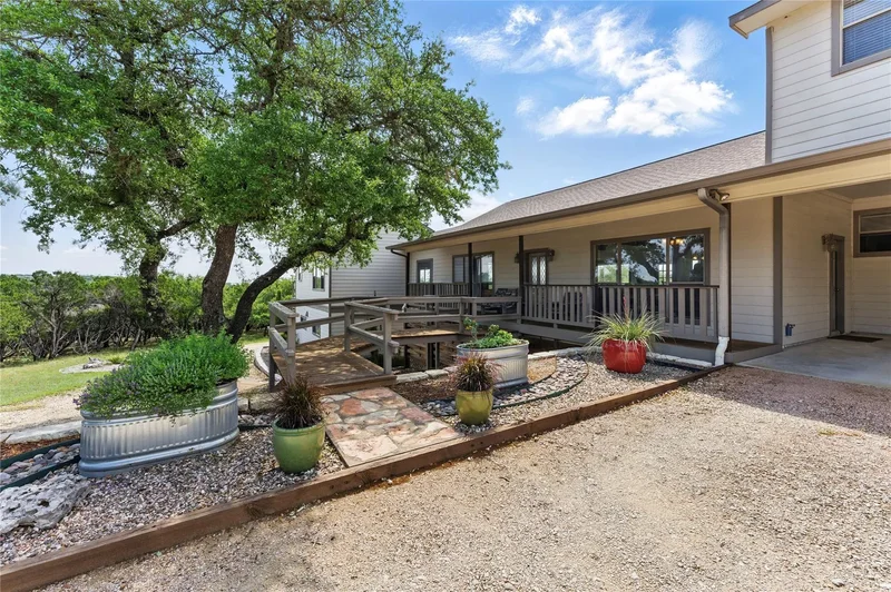 Single Family Residence in Austin