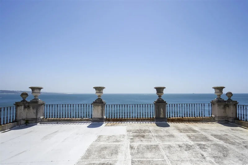 Palace, 15 Bedrooms, For Sale