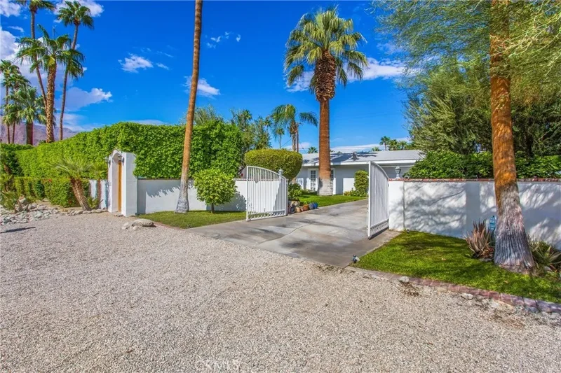 1450 Tamarisk Rd, Palm Springs, CA 92262, Palm Springs, California, United States. - Photo 2
