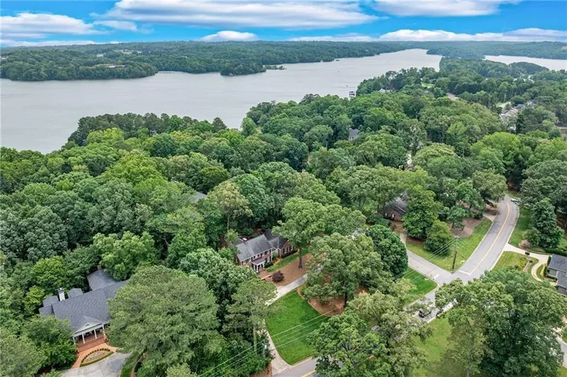 2626 Club Drive, Gainesville, Georgia, United States. - Photo 15