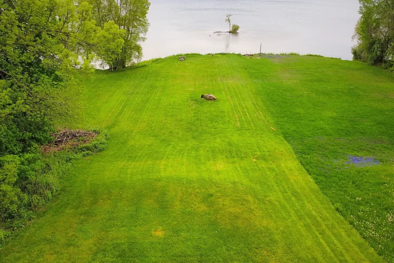 20820 South Service Road, South Glengarry, ON K0C 1N0, Lancaster, Ontario, Canada. - Photo 20