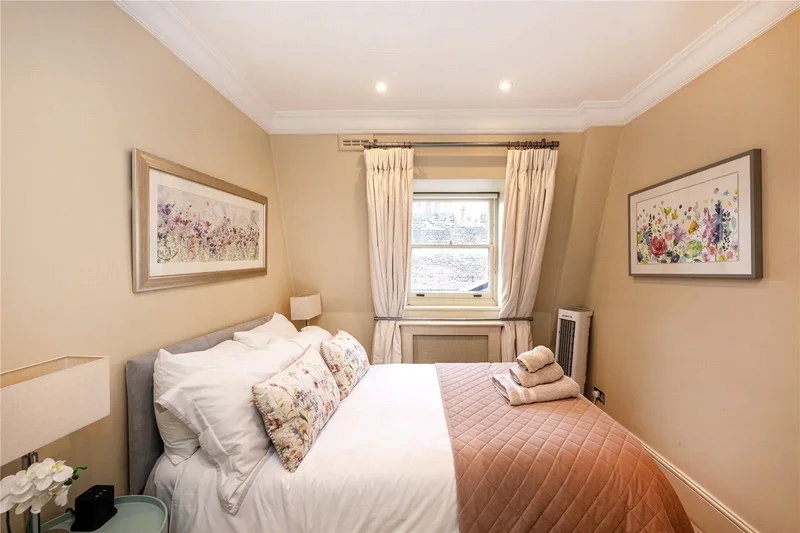 Apartment - London