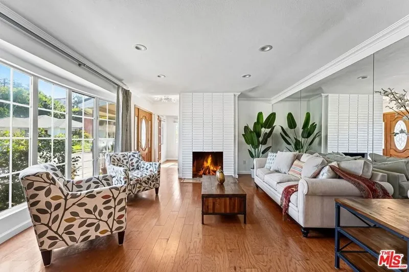 3627 Olympiad Drive, Los Angeles, California, United States. - Photo 2