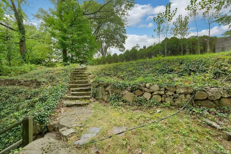 85 Aka 87 Lefferts Road, Yonkers, New York, United States. - Photo 29