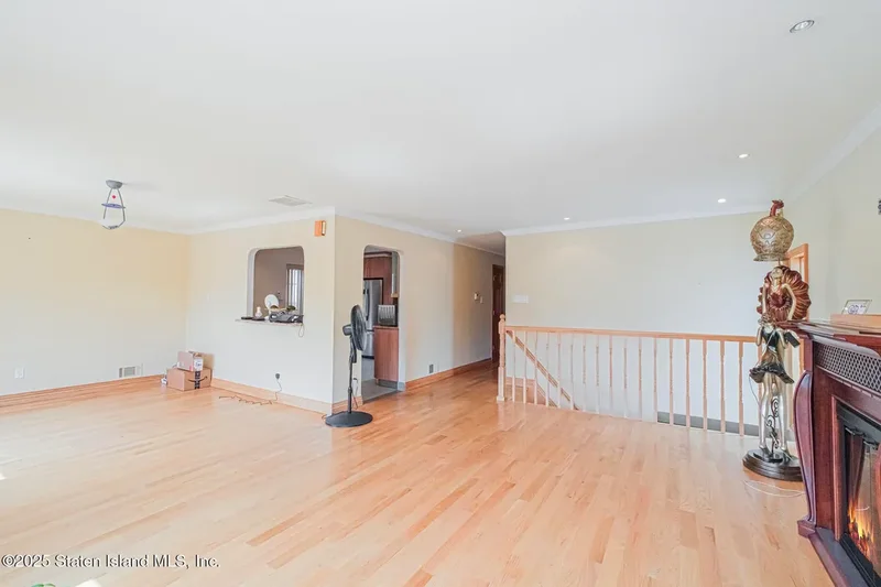 197 Slater Boulevard, New York, New York, United States. - Photo 18