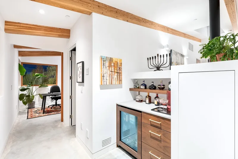 3823 Bayridge Ave, West Vancouver, BC V7V 3J3, Canada, West Vancouver, British Columbia, Canada. - Photo 25