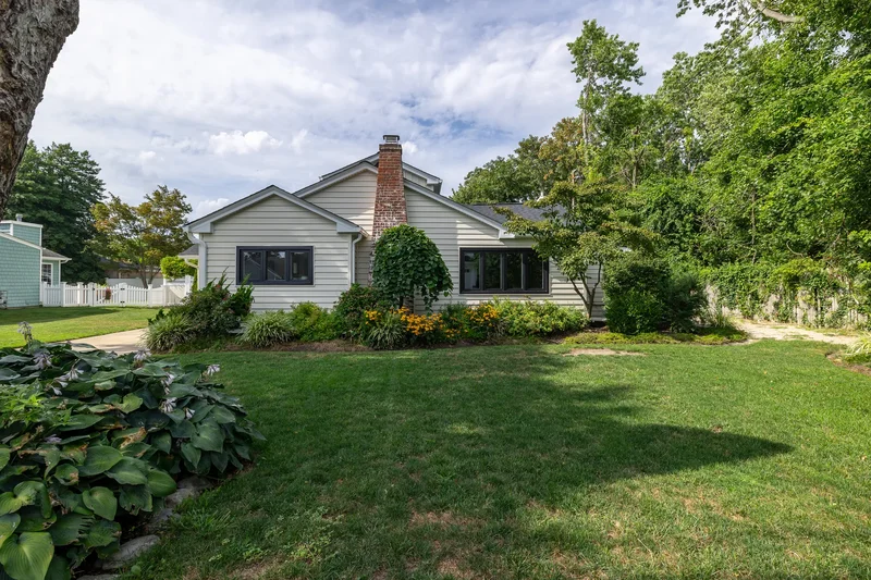 661 Bay 6th Street, West Islip, NY 11795, West Islip, New York, United States. - Photo 16