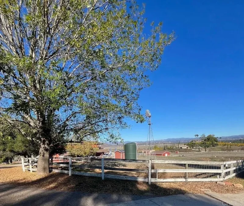 17910 Bluegrass Road, Ramona, California, United States. - Photo 24