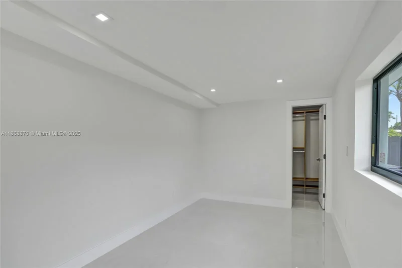 1931 NE 186th Dr, North Miami Beach, Florida, United States. - Photo 40