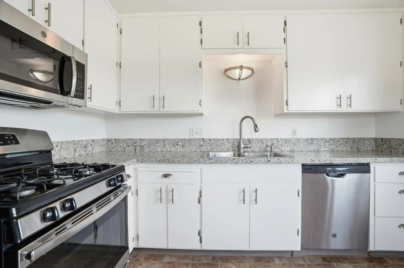 11-15 Spruce Street, Millbrae, California, United States. - Photo 20