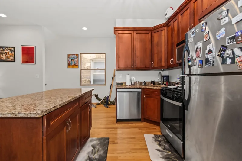 2710 North Artesian Avenue , Chicago, IL 60647, Chicago, Illinois, United States. - Photo 18