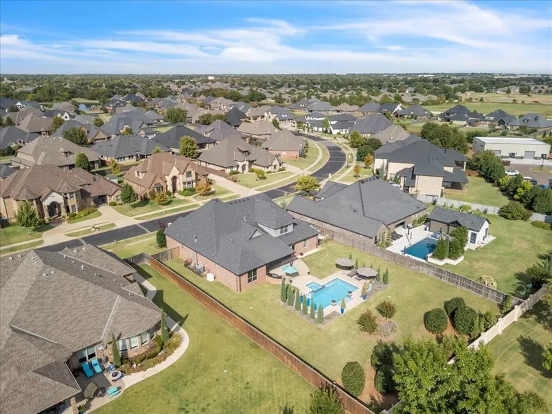 304 NW 151 Place, Edmond, OK 73013, Edmond, Oklahoma, United States. - Photo 43