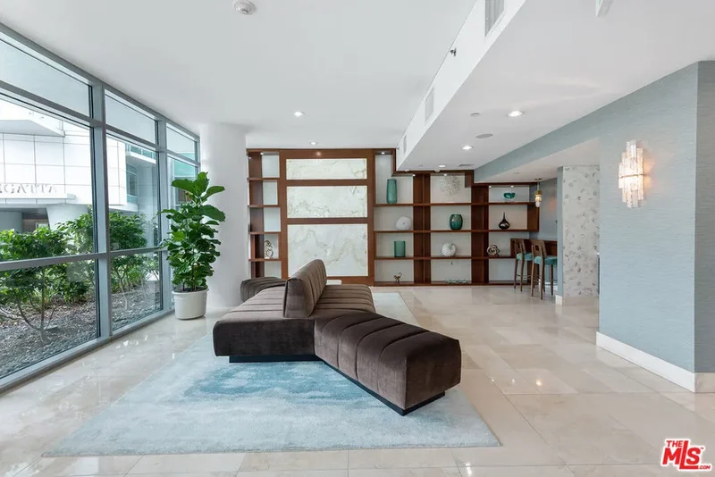 13650 Marina Pointe Drive 309, Marina del Rey, California, United States. - Photo 20