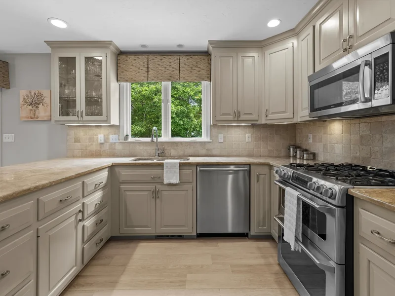1 Benjamin Drive , Westborough, MA 01581, Westborough, Massachusetts, United States. - Photo 16