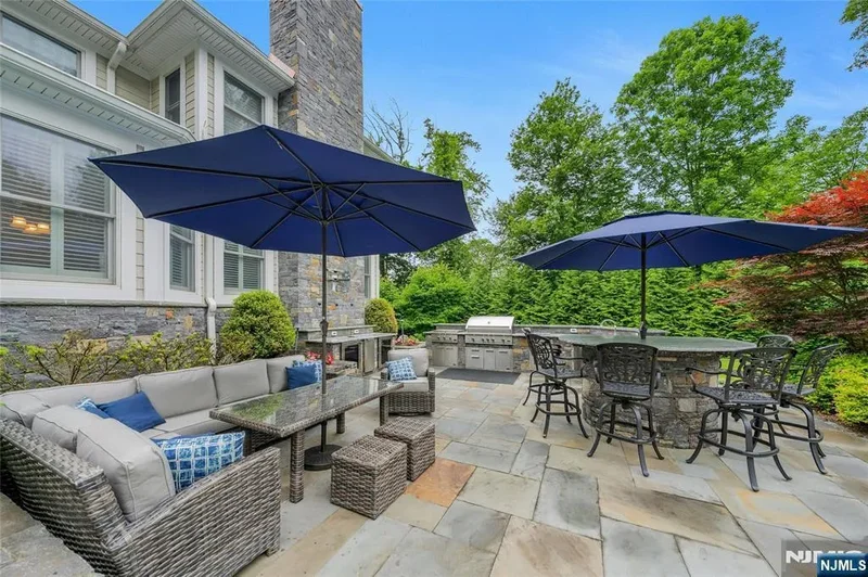 35 Hampshire Hill Rd, Upper Saddle River, NJ 07458, Saddle River, New Jersey, United States. - Photo 6